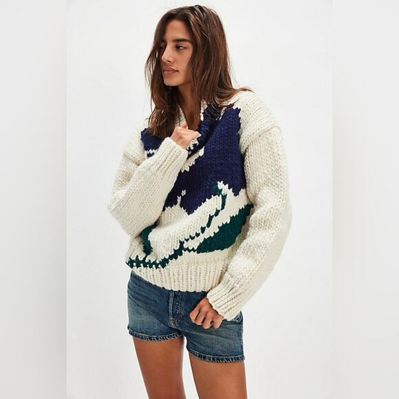 Maiami Intarsia Flower Pullover Sweater - Picture 1 of 7